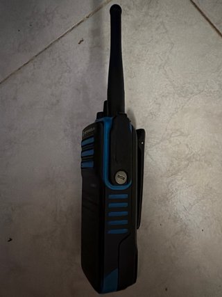 Motorola DP4401 Ex walkie-talkie