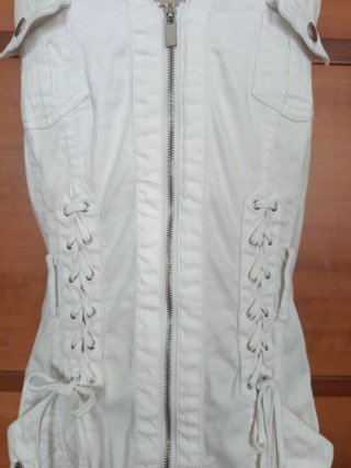 Vestido recto blanco con cordones