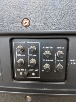 Radio multibanda Sony CRF 220