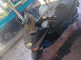 Yamaha Tmax 500 Maxi Scooter Negra