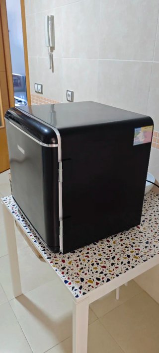 Refrigerador Mini Comfee 47L