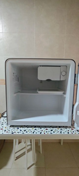 Refrigerador Mini Comfee 47L