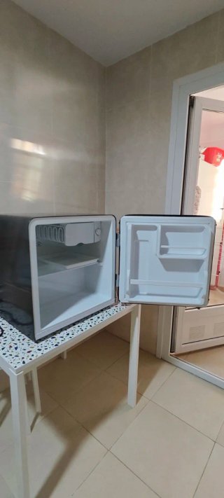 Refrigerador Mini Comfee 47L