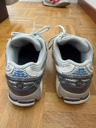 Zapatillas New Balance 1906 Gris/Blanco