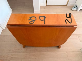 Mesa de madera plegable extensible. Negocianle