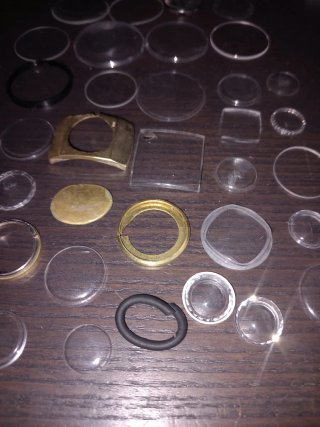 PREZZO: 45 €Lotto Stock Ricambi Orologi Vintage (C