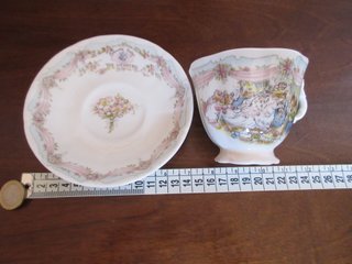 Tazza e piattino Royal Doulton Brambly Hedge