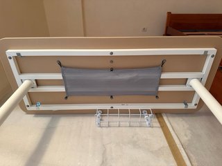 Escritorio Bekant Ikea madera abedul y blanco