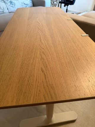 Escritorio Bekant Ikea madera abedul y blanco