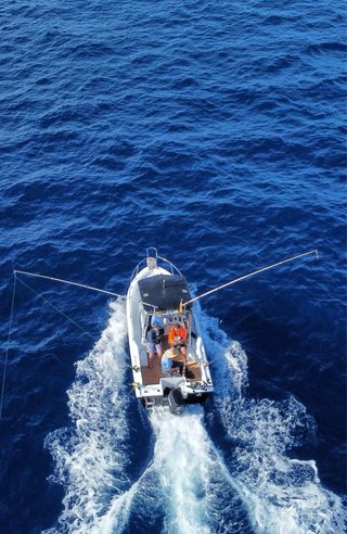 Barco pesca deportiva americano
