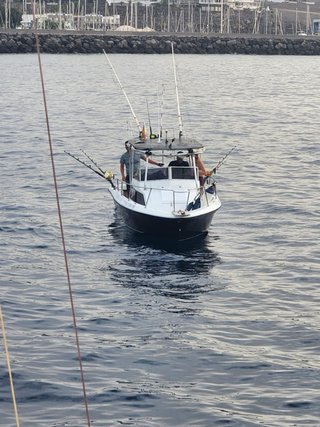 Barco pesca deportiva americano