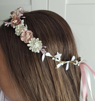 Corona de flores para niña