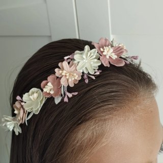 Corona de flores para niña