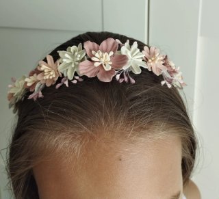 Corona de flores para niña