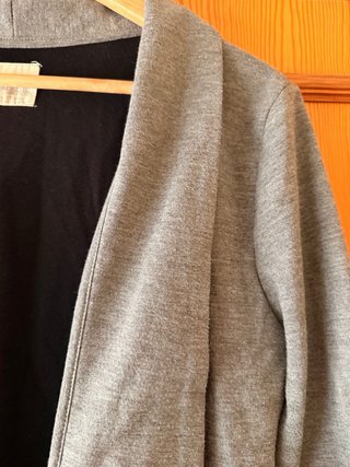 Blazer cardigan Zara Trafaluc gris y negro talla M