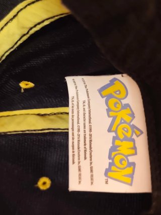 Gorra Pikachu Pokémon Negra y Amarilla