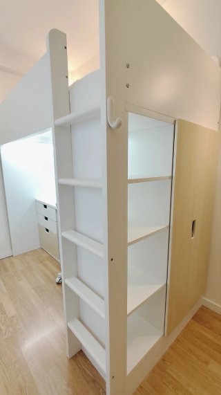 Cama alta SMÅSTAD ikea con escritorio y almacenaje