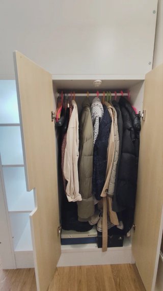Cama alta SMÅSTAD ikea con escritorio y almacenaje