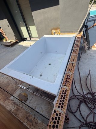 Jacuzzi Bañol con botón de encendido