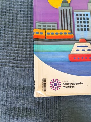 Libro sociales 6 primaria. ISBN 9788414407929