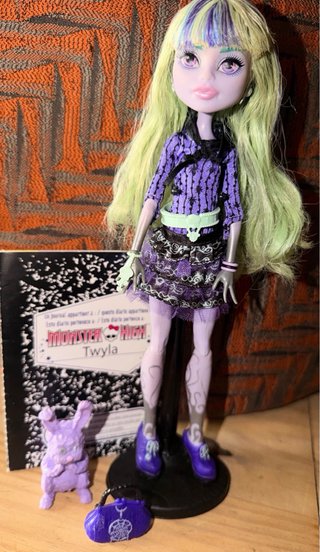 Monster High Twyla Muñeca