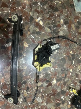 Elevalunas delantero izquierdo Alfa romeo 156