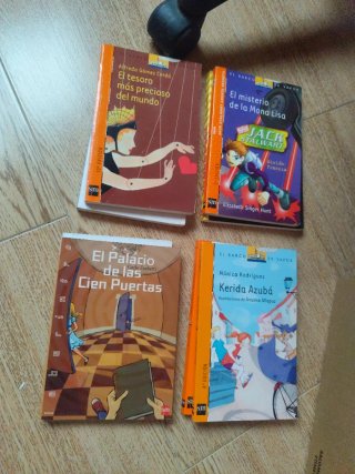 Se venden libros de lectura para niños