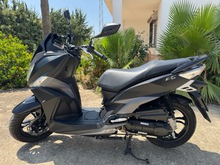 Moto Sym Jet 14 49cc (2022) Negra mate.
