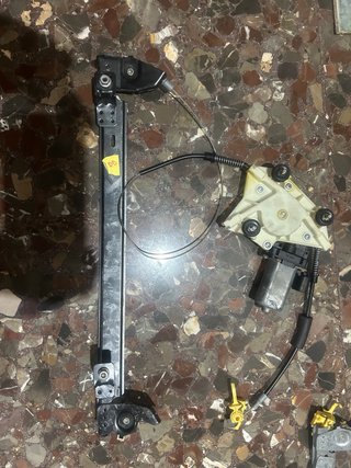 Elevalunas delantero derecho Alfa romeo 156