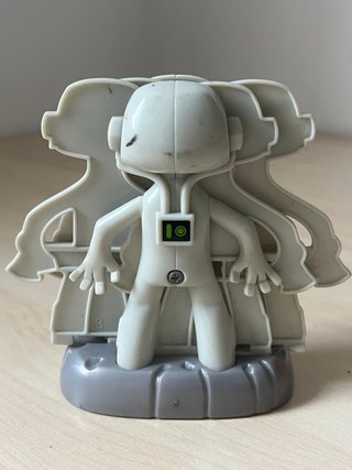 Figura Ben 10 Eco Eco Echo Echo Clones Base Bandai