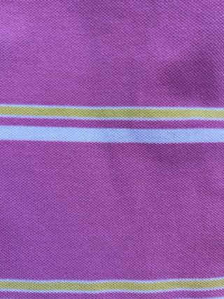 Polo Lacoste Rosa Rayas Blancas y Amarillas