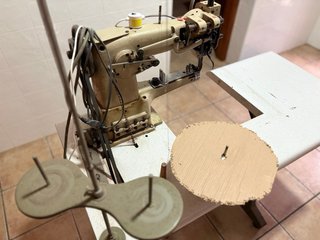 Máquina de coser industrial