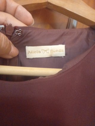 Elegante vestido cóctel color granate Talla M