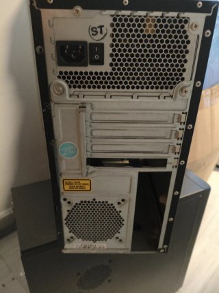 Caja Torre PC Medion