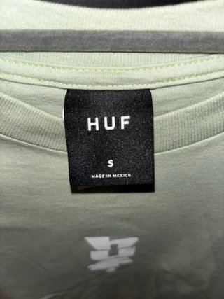 T-shirt HUF verde con logo