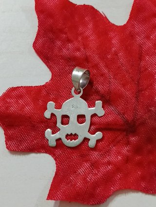 Rebelde Colgante Calavera Pirata Plata De Ley 925