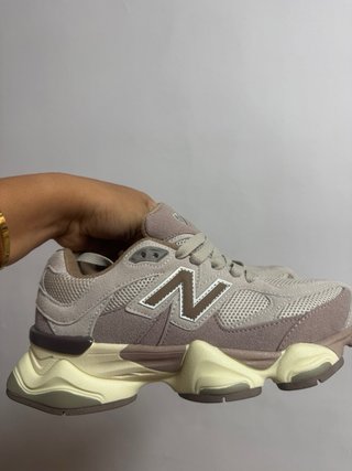 New Balance 9060 Beige/Marrón