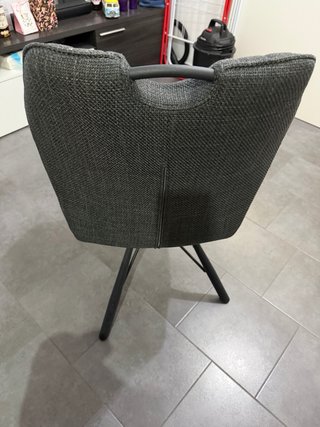 Silla giratoria de tela gris