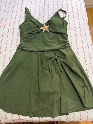 Bañador verde con falda nuevo