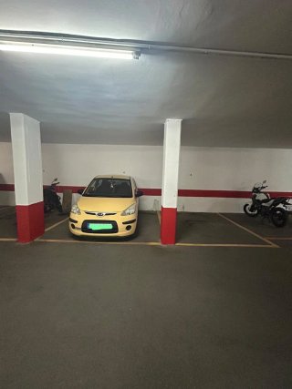 Dos plazas de garaje  en una misma escritura