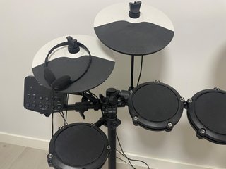 Batería Electrónica Alesis Debut Kit Negra