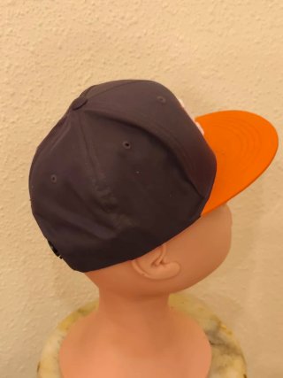 Gorra DC Shoes gris y naranja