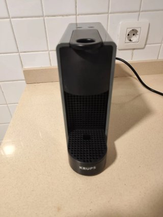 Cafetera Nespresso Krups Essenza Mini