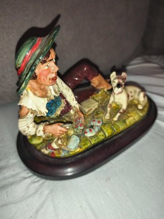 Figura cerámica joven con perro Goleillo Alegre