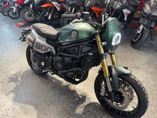 Benelli 800 Trail Verde/Plata Nueva