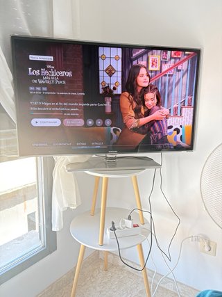 TV Samsung 40” LED Smart TV