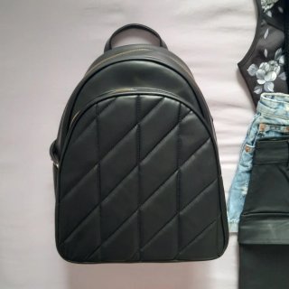 Mochila negra acolchada Primark