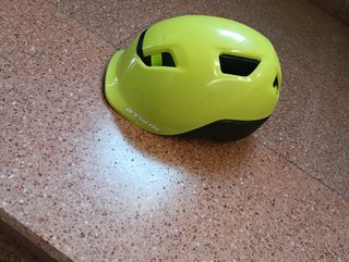 Bicicleta Infantil Btwin Dark Hero 500 + casco