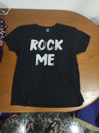 Camiseta ROCK ME Negra Mujer