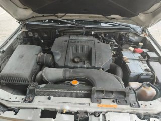 Mitsubishi Montero 2006